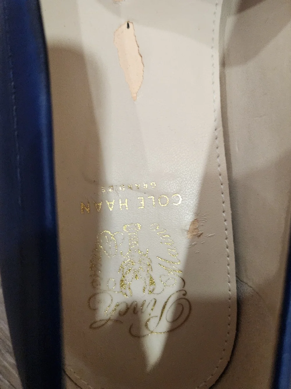 Cole Haan Navy Pinch Lobster Leather Loafers with Gold Emblem Size 6 - Picture 6 of 14